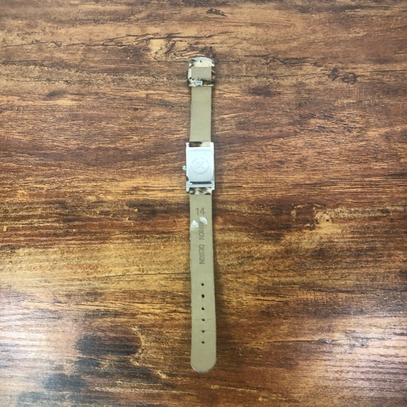 Vintage‎ Overload Quartz Stainless Steel Back Flexible Band Watch New York - Picture 4 of 4